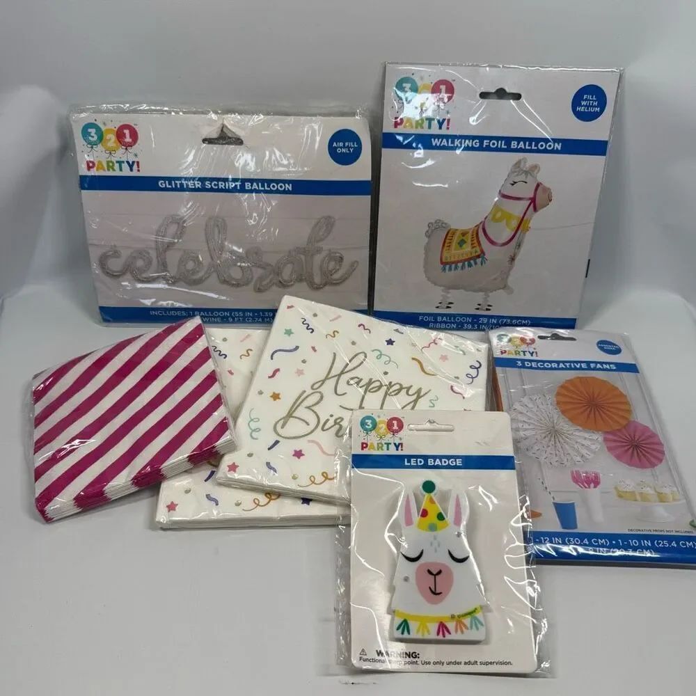D18 Party Decorations- 7 piece Llama birthday decorations, ballon, napkins, p